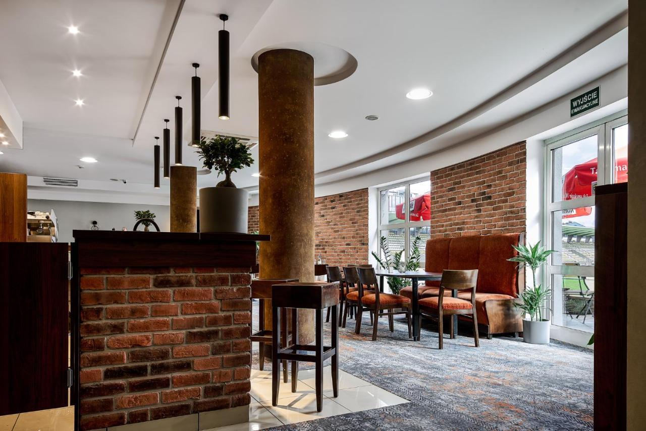 Hotel Anton By Dns Прушкув Экстерьер фото